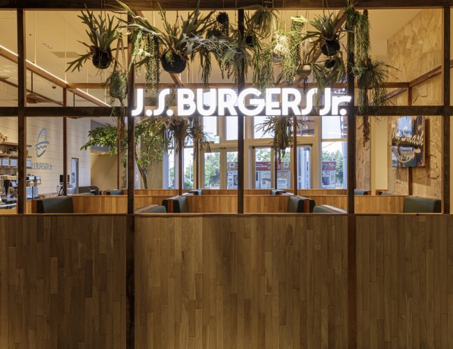 越谷レイクタウン「J.S. BURGERS Jr.」